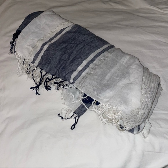 H&M Women’s Blue Striped Cotton Scarf - Picture 2 of 13